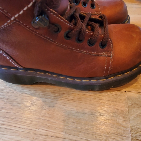 Dr. Martens - Picture 4 of 4